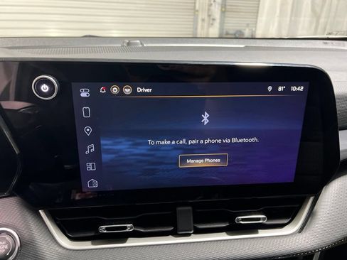 Used 2026 Chevrolet Equinox LT FWD image 32