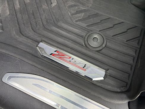 Used 2021 Chevrolet Silverado 1500 LT Trail Boss w/ Convenience Package II image 21