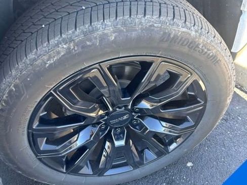 Used 2024 GMC Sierra 1500 Denali w/ Denali Reserve Package image 7