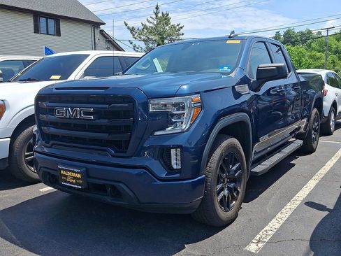 Used 2021 GMC Sierra 1500 Elevation w/ LPO, Elevation Black Package AWD/4WD image 3