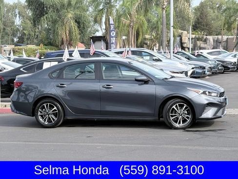 Used 2024 Kia Forte LXS FWD image 4