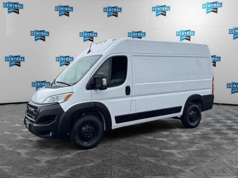 Used 2023 RAM ProMaster 1500 w/ Driver Convenience Group image 2