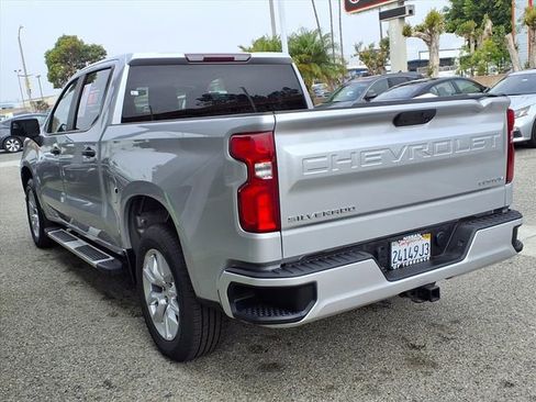 Used 2021 Chevrolet Silverado 1500 Custom image 3