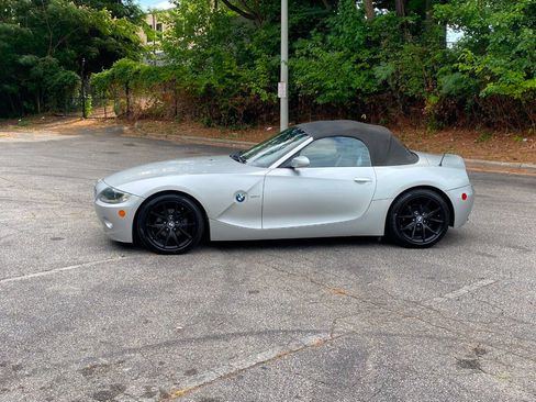 Used 2005 BMW Z4 2.5i RWD image 8