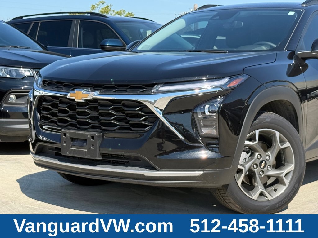 Used 2026 Chevrolet Trax LT w/ Driver Confidence Package FWD image 2