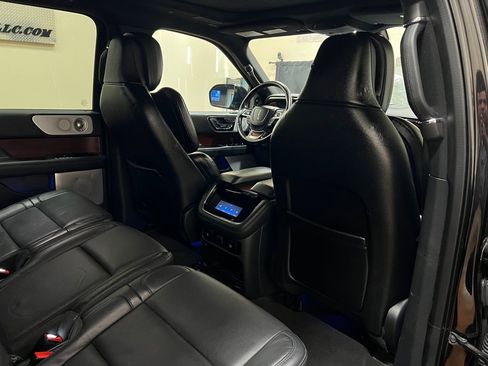 Used 2022 Lincoln Navigator L Reserve image 37