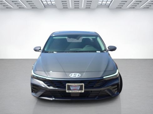 New 2026 Hyundai Elantra Limited FWD image 2