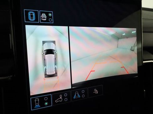 Certified 2025 GMC Yukon Denali image 17