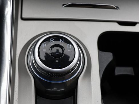 Used 2023 Ford Explorer Limited image 26