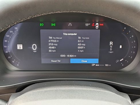 Certified 2025 Volvo XC40 B5 Plus image 15