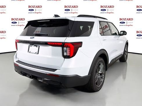 New 2026 Ford Explorer ST-Line w/ ST-Line Street Pack image 8