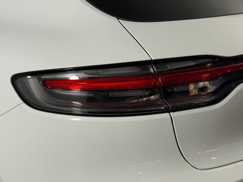 Certified 2026 Porsche Macan image 37