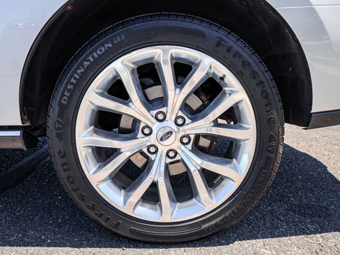 Used 2018 Ford Expedition Limited w/ Equipment Group 302A AWD/4WD image 13