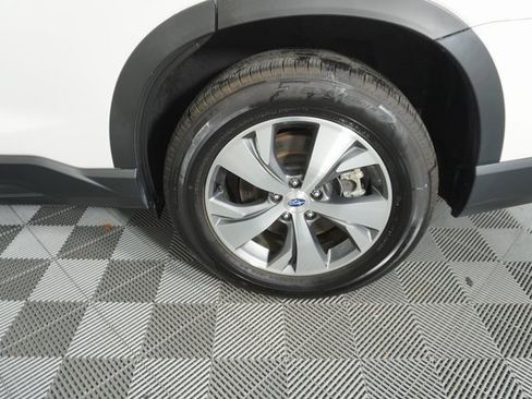 Certified 2024 Subaru Ascent Premium w/ Convenience Package image 18