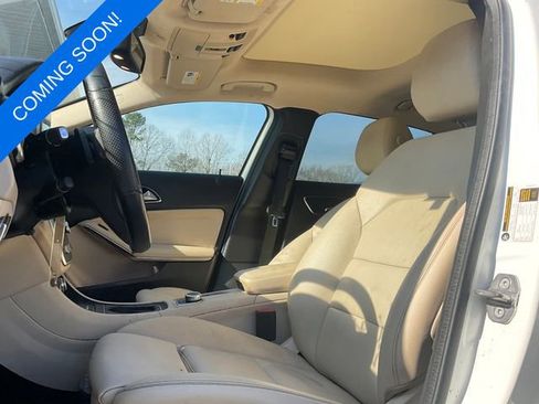 Used 2020 Mercedes-Benz GLA 250 image 2