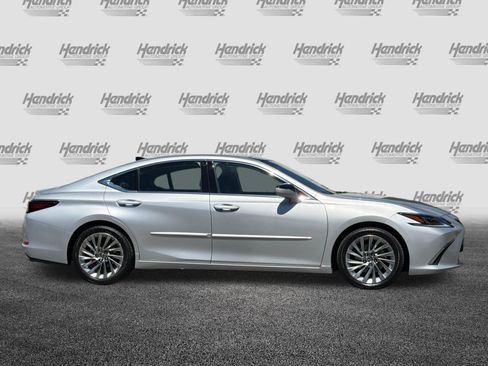 Used 2019 Lexus ES 350 Ultra Luxury w/ Accessory Package 2 FWD image 3