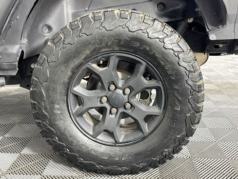 Used 2020 Jeep Wrangler Sport image 32