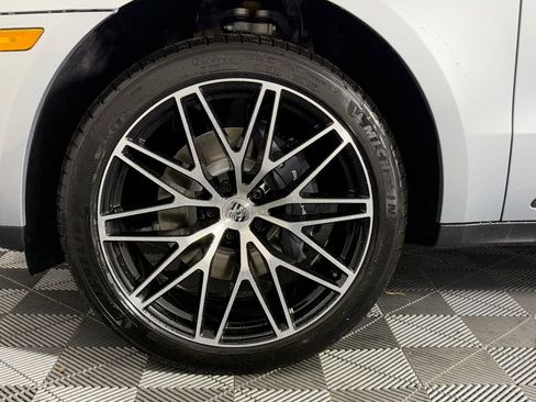 New 2026 Porsche Macan image 11