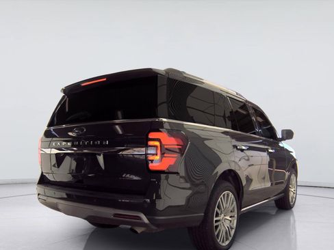 Used 2022 Ford Expedition Limited RWD image 4