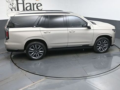 Used 2021 Cadillac Escalade Sport w/ Driver Assist Tech Package AWD/4WD image 40