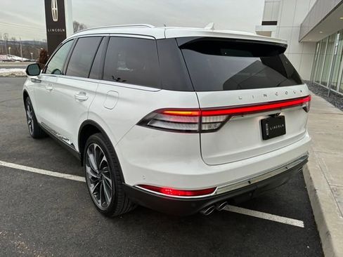 Used 2023 Lincoln Aviator Reserve w/ Equipment Group 201A image 3