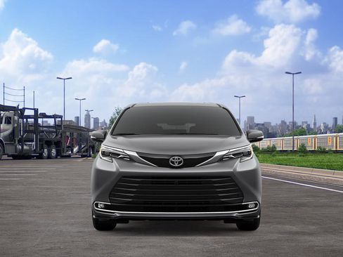 New 2026 Toyota Sienna Platinum image 2