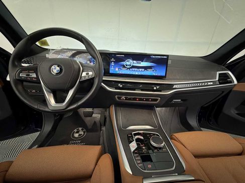 Certified 2024 BMW X5 xDrive40i w/ Premium Package AWD/4WD image 17