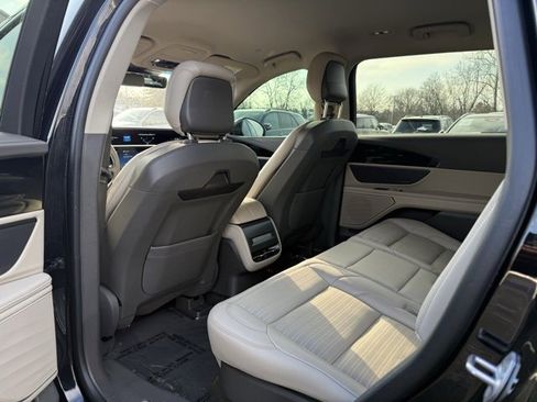 Used 2024 Lincoln Nautilus Reserve image 15