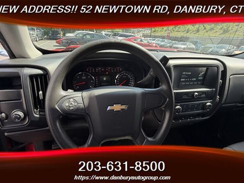 Used 2018 Chevrolet Silverado 1500 Custom w/ Custom Value Package AWD/4WD image 17