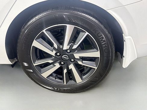 Certified 2025 Nissan Versa SV w/ Trunk Package FWD image 28