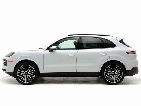 New 2025 Porsche Cayenne image 2