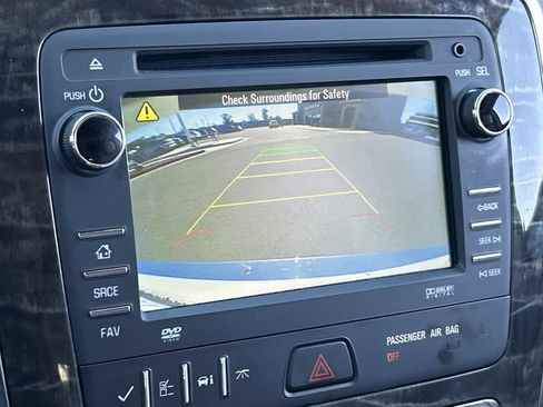 Used 2013 Buick Enclave Premium FWD image 27