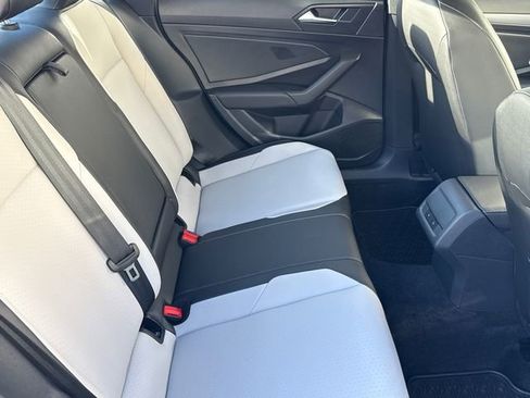 Used 2019 Volkswagen Jetta R-Line w/ R-Line Cold Weather Package image 17