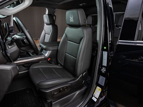 Used 2024 Chevrolet Silverado 2500 LTZ w/ LTZ Convenience Package image 29