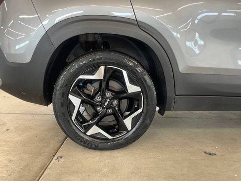 Certified 2024 Kia Seltos EX AWD/4WD image 39
