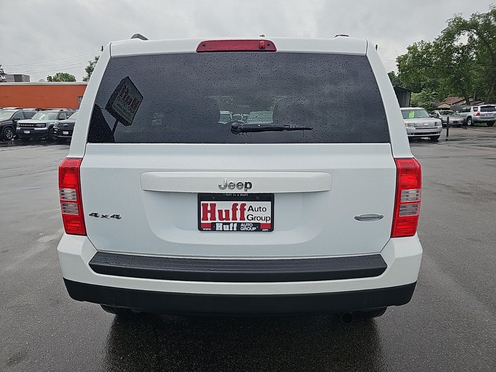Used 2015 Jeep Patriot Latitude AWD/4WD image 4