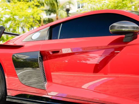 Used 2017 Audi R8 V10 plus w/ 20" Wheel Package AWD/4WD image 42