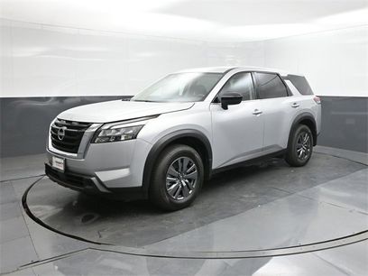 New 2025 Nissan Pathfinder S