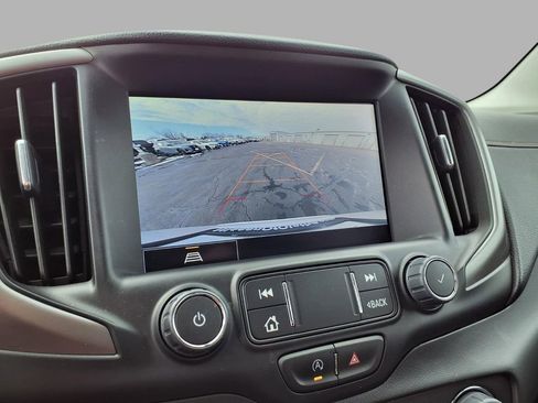 Used 2022 GMC Terrain AT4 image 6