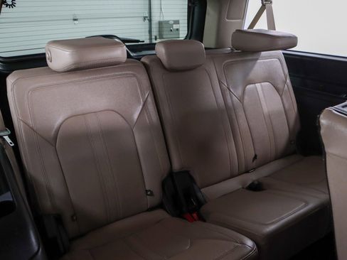 Used 2023 Ford Expedition Max Limited image 33
