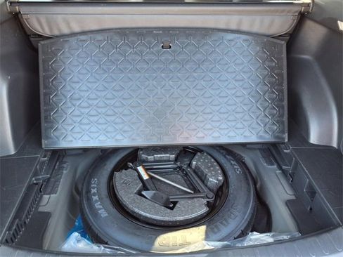 Used 2024 Toyota RAV4 XLE image 84