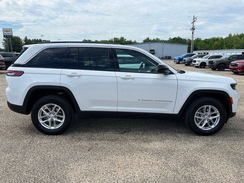 New 2026 Jeep Grand Cherokee Laredo AWD/4WD image 8
