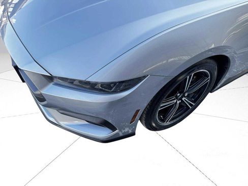 Used 2025 Ford Mustang Premium image 12