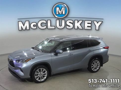 Used 2021 Toyota Highlander Limited AWD/4WD image 1