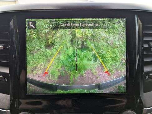 Used 2021 RAM 1500 Laramie AWD/4WD image 4