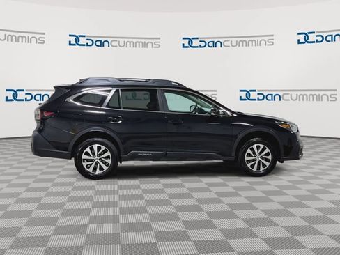 Used 2022 Subaru Outback Premium AWD/4WD image 2