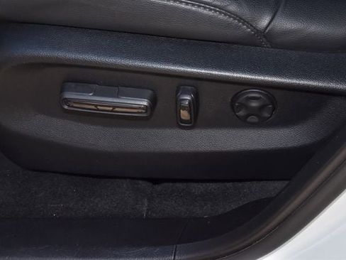 Used 2022 Honda CR-V Touring image 37