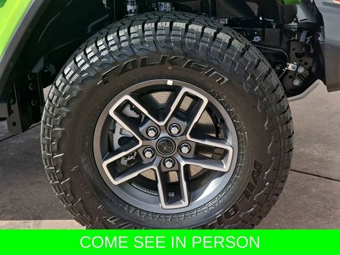 New 2025 Jeep Gladiator Mojave w/ Convenience Group image 38