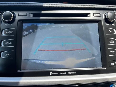 Used 2017 Toyota Highlander XLE w/ Protection Package #3 AWD/4WD image 15