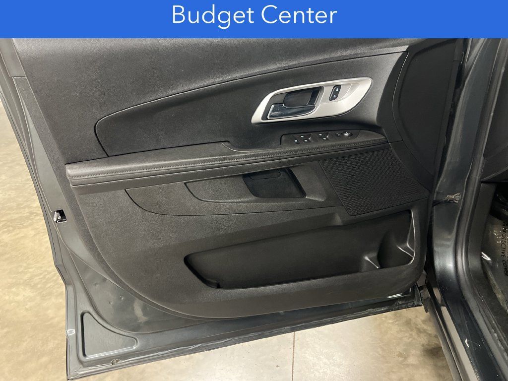 Used 2017 Chevrolet Equinox Premier w/ Enhanced Convenience Package FWD image 14
